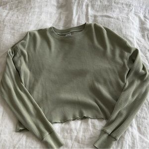 aritzia long sleeve crop